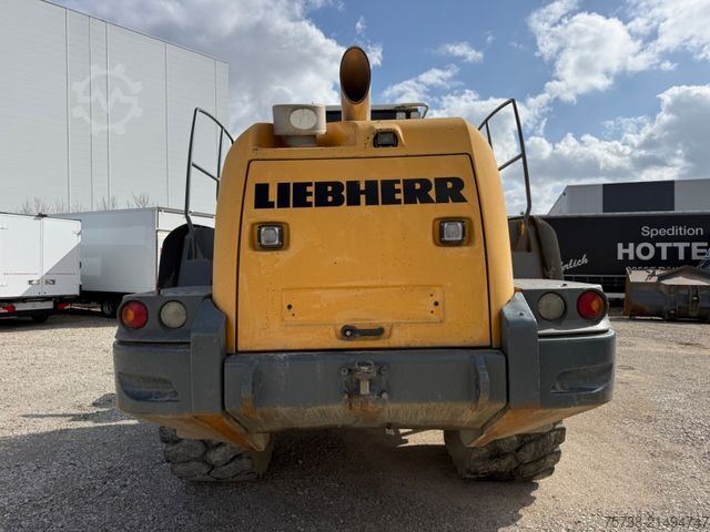 Radlader LIEBHERR L580 Radlader