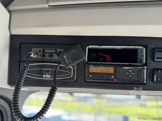 Roll-off tipper truck MERCEDES-BENZ ACTROS 2543 L / Hyva Lift 20.60 S