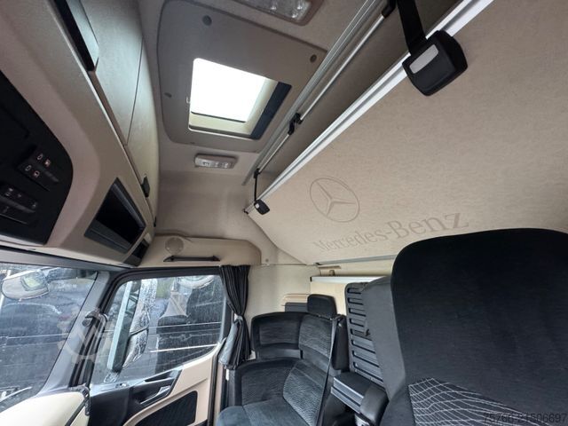 Flatbed truck with tarp MERCEDES-BENZ ACTROS 2548 / GIGSPACE / STAPLERHALTERUNG