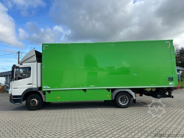 Flatbed truck with tarp MERCEDES-BENZ Atego 1226 / LBW / 8 Gang Schalter