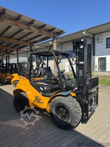 4-wheel forklift UN UN FD 35 4WD Allradantrieb