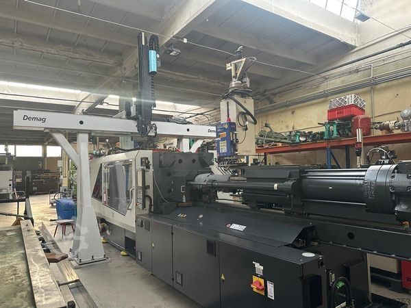 Spritzgießmaschine Sumitomo Demag Demag Systec 350/720-2300