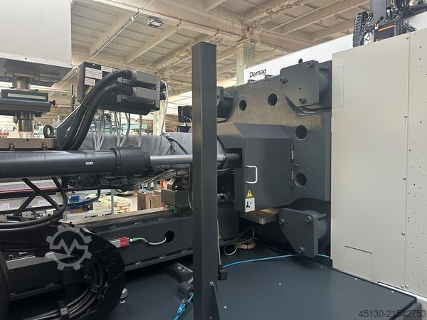Spritzgießmaschine Sumitomo Demag Demag Systec 350/720-2300