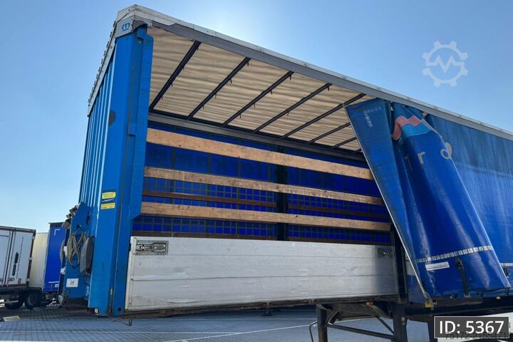 Schiebeplanen Krone SD / Sideboards / BPW Drum