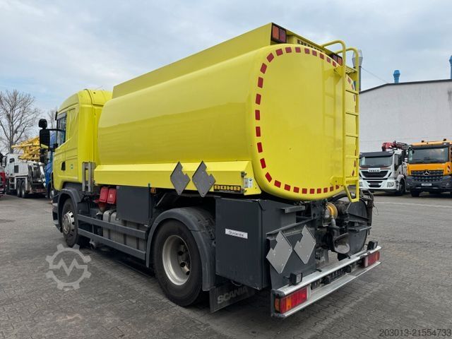 LKW mit Tankaufbau Scania R440