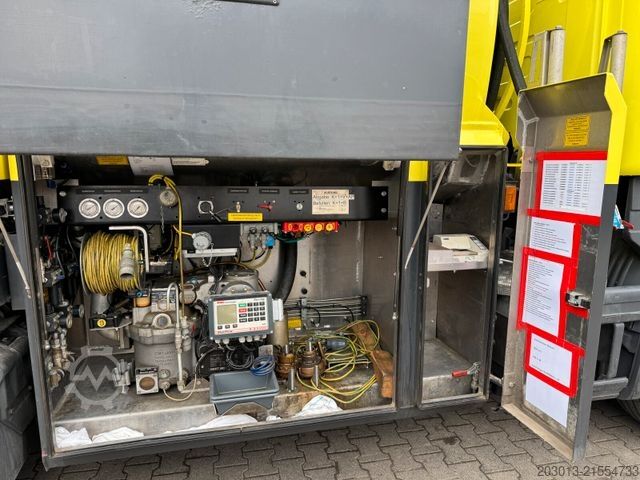 LKW mit Tankaufbau Scania R440