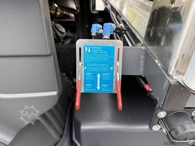 LKW mit Tankaufbau Scania R440