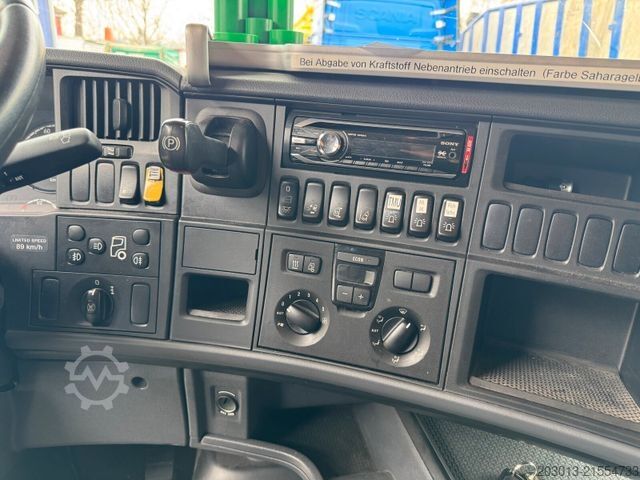 LKW mit Tankaufbau Scania R440