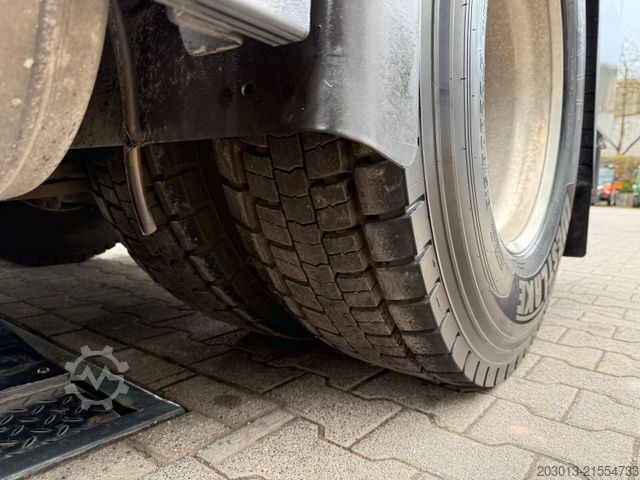 LKW mit Tankaufbau Scania R440