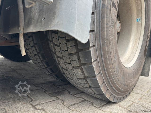 LKW mit Tankaufbau Scania R440