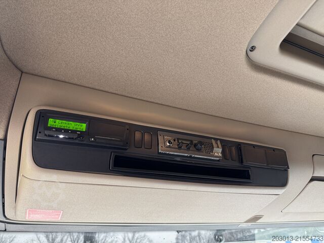 LKW mit Tankaufbau Scania R440