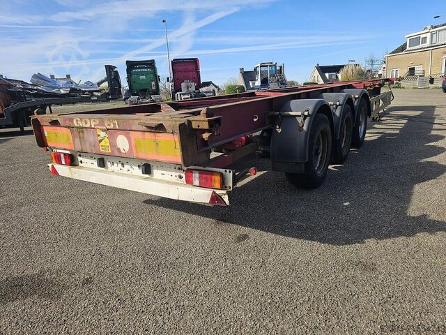 Transport von Containern TURBO,S HOET OPS/3AT/39/03BSRM | 40 FT 2 X 20 FOOT | STRAIGH...