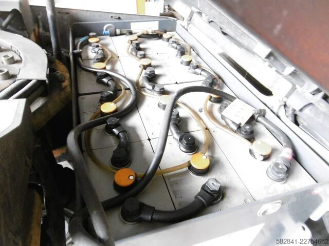 Electric 3-wheel forklift STILL RX 50-13