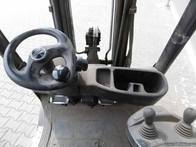 Treibgasstapler LINDE H 16 T / 391