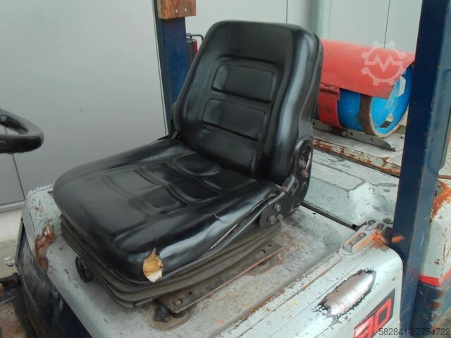 Treibgasstapler KOMATSU FG 30 T -11E