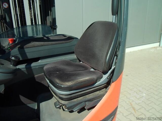 Schubmaststapler LINDE R 14