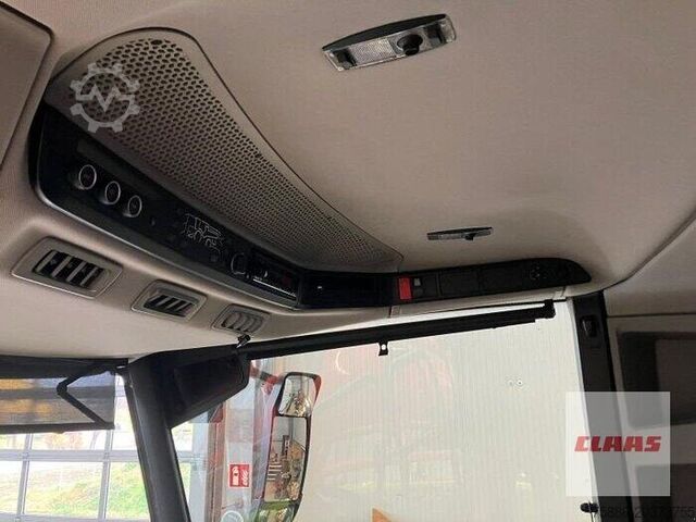 Mähdrescher Claas TRION 750 MONTANA CLAAS MÄHDRE