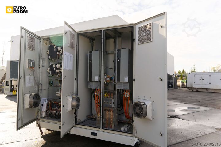 Chiller Used Aircooled chiller CARRIER 30KAV 0600 0007 611 KW. 2019 yom