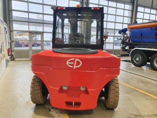Gabelstapler EP Equipment EFL 702 / 7T / Triplex: 5,40m / ZVG