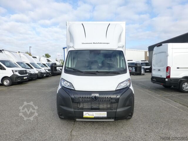 Curtain sider van PEUGEOT Boxer Pritsche Plane Camera 132Kw