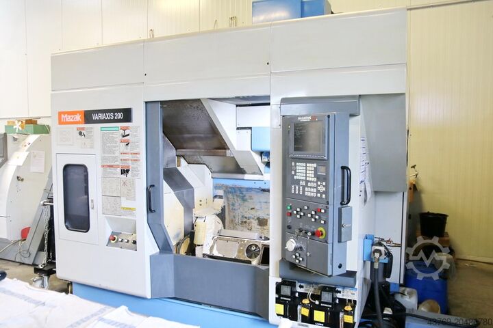 Vertikales Bearbeitungszentrum MAZAK Variaxis 200