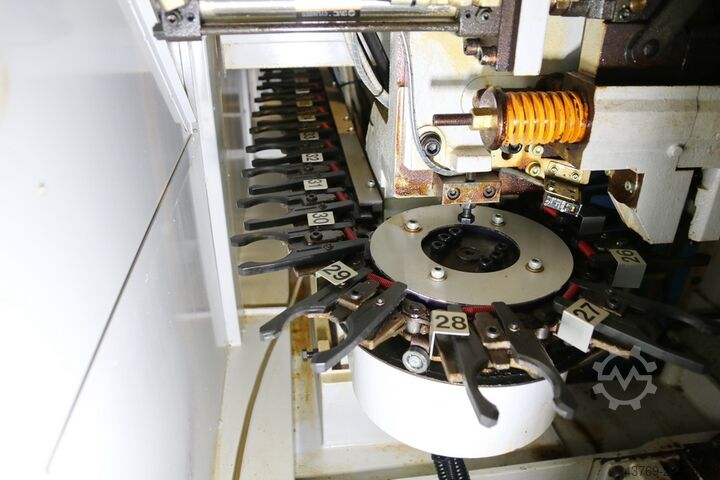 Vertikales Bearbeitungszentrum MAZAK Variaxis 200