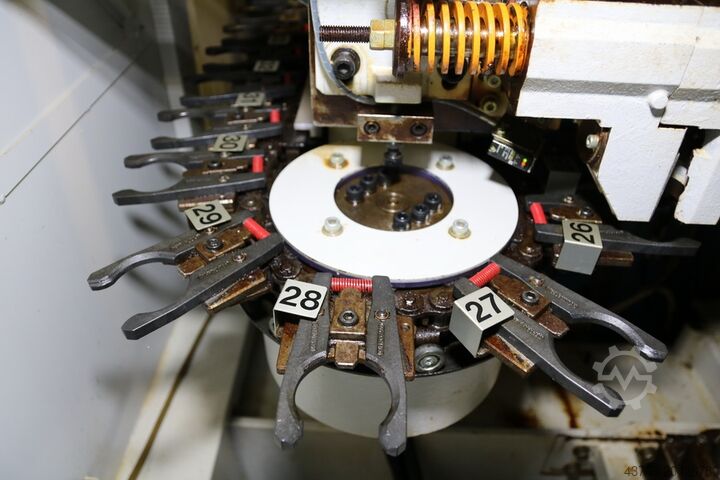 Vertikales Bearbeitungszentrum MAZAK Variaxis 200