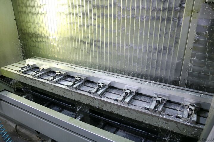 Vertikales Bearbeitungszentrum DECKEL MAHO DMF 220 linear