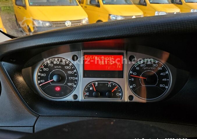 Transporter mit Koffer IVECO Daily 2.3 Koffer Luft. Auto org: 36.700KM 1.Hd