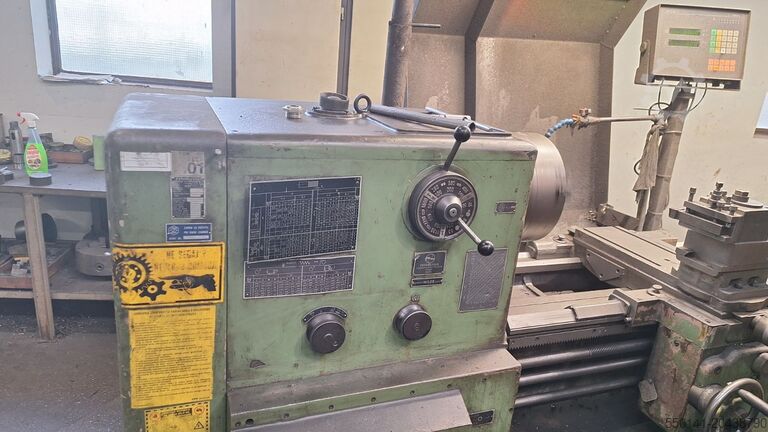 Spitzendrehbank Prvomajska TVP300/3000