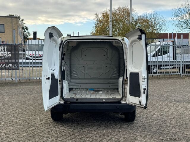 Box van Citroën Nemo 1.4 HDI