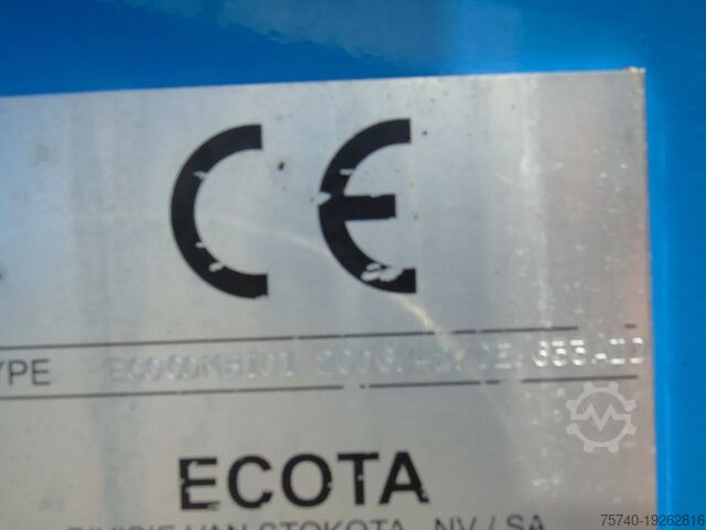 Suction vehicle Volvo FM 420 + STOKOTA ECOTA 10.500LITER + 8X2 + WEB