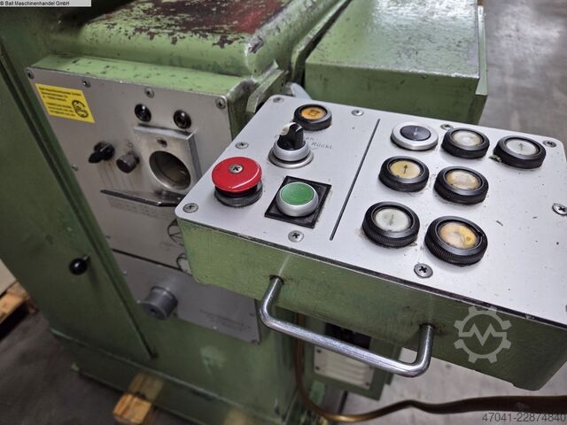 Broaching Machine-Internal - Vertical STUHLMANN Polymat 50