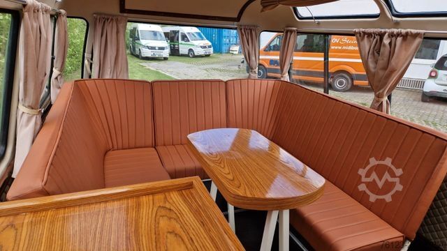 Kleinbus MERCEDES-BENZ Vorgänger Sprinter O 319 Samba mit Faltdach AC