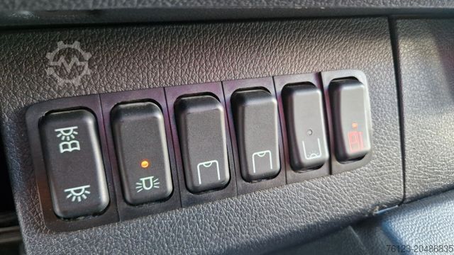 Kleinbus MERCEDES-BENZ 519 und 517 Glasdach XXL 20 Sitze Stock