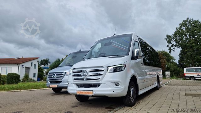 Kleinbus MERCEDES-BENZ 519 und 517 Glasdach XXL 20 Sitze Stock