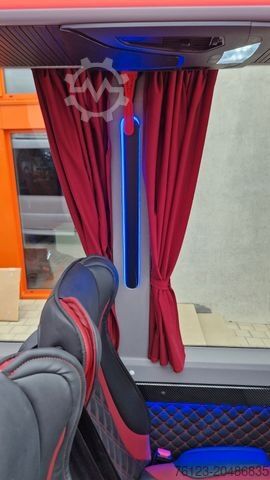 Kleinbus MERCEDES-BENZ 519 und 517 Glasdach XXL 20 Sitze Stock