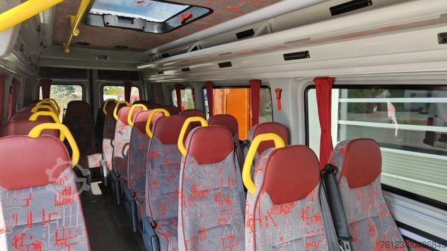 Kleinbus MAN TGE 22 Sitze GSR2 COC Lagerfahrzeug Stock