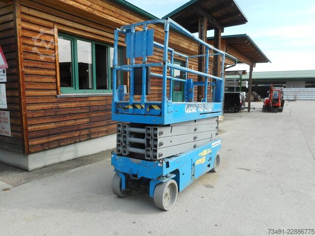 Scissor lift Genie GS-2632 ( 9,96m )
