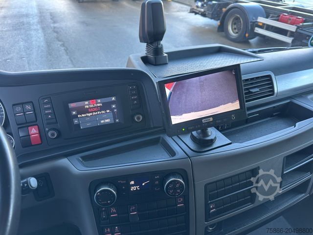 Box van MAN 8.190 TGL BL ADR Ausführung Klima SafetyPack AHK