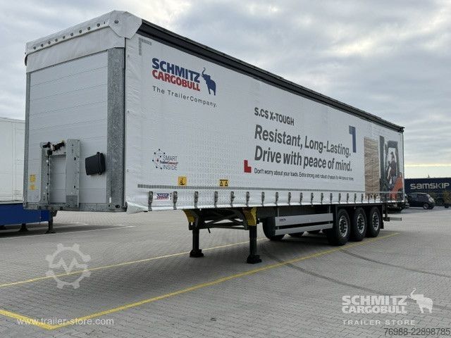 Auflieger mit Pritsche & Plane Schmitz Cargobull Curtainsider Standard Getränke