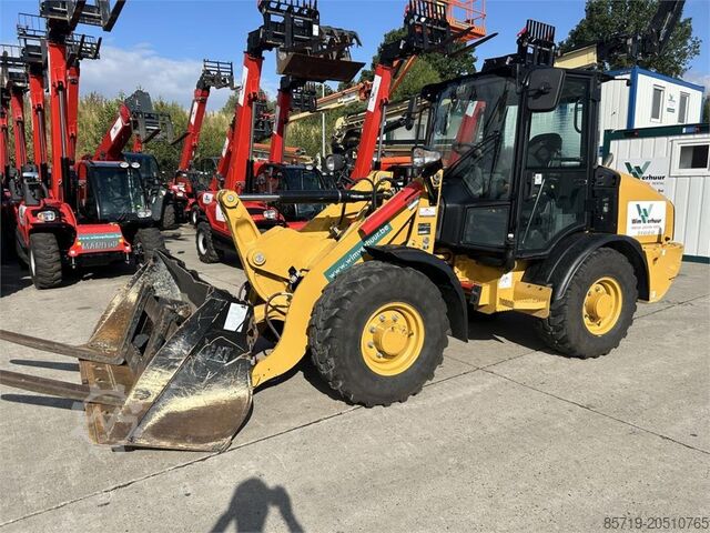 Lader CAT 906 (9145)