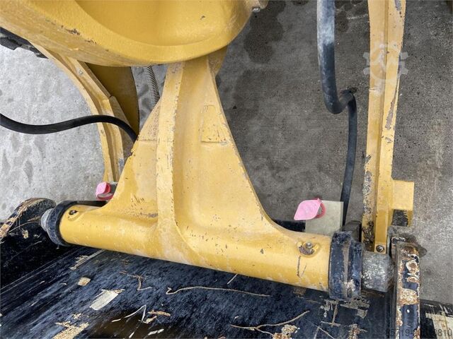 Lader CAT 906M (7164)