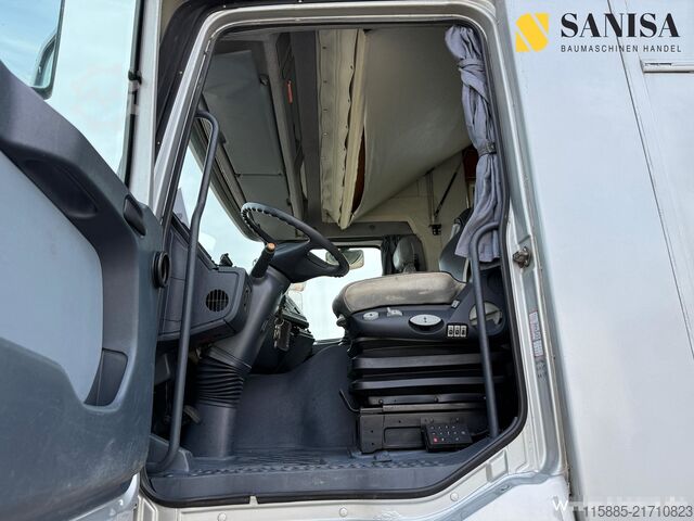 Cattle truck Mercedes-Benz Actros1831 /Pferdetransporter/7 Boxen