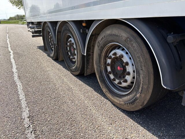 Box body A&D Box 2.80Mtr H / Doppelstock /  Lift-Axle / SAF ...