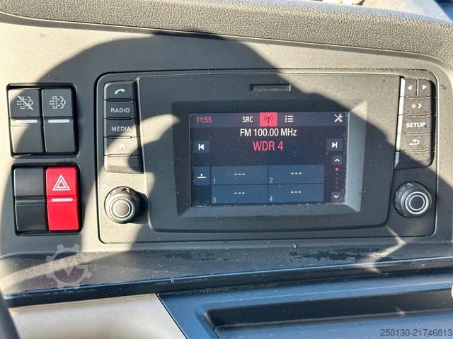 Volume tractor unit MAN TG3 18.470 4x2 LLS-U Retarder XLX /2 Tanks/Klima