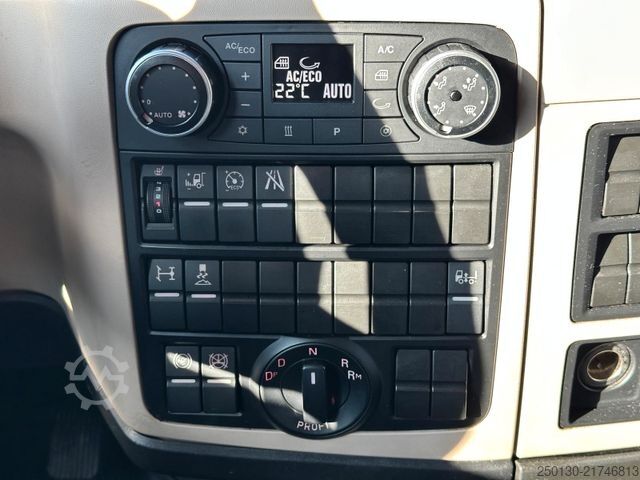 Volume tractor unit MAN TG3 18.470 4x2 LLS-U Retarder XLX /2 Tanks/Klima