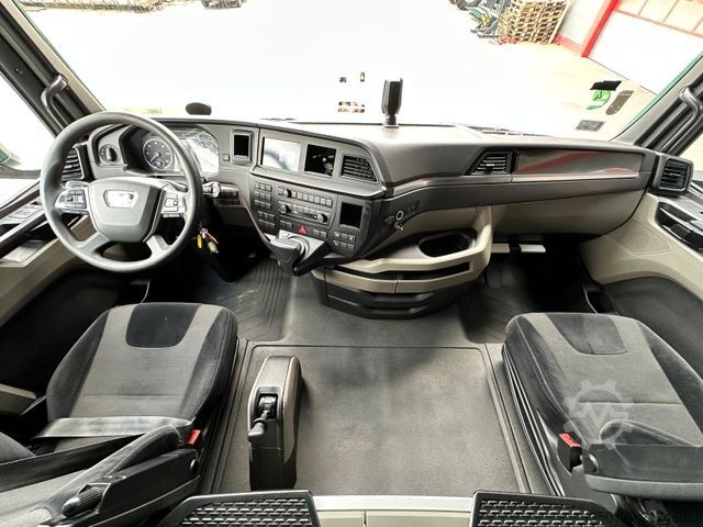 Jumbo truck MAN TG3 18.470 4x2 LL Mega Curtainsider Retarder/