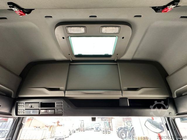 Jumbo truck MAN TG3 18.470 4x2 LL Mega Curtainsider Retarder/