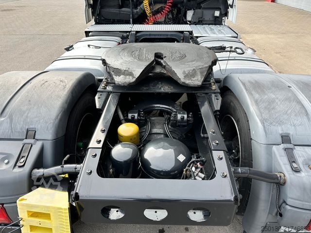 Standard tractor unit MAN TGX 18.400 4x2 BLS / 2 Tanks / ACC / ADR AT